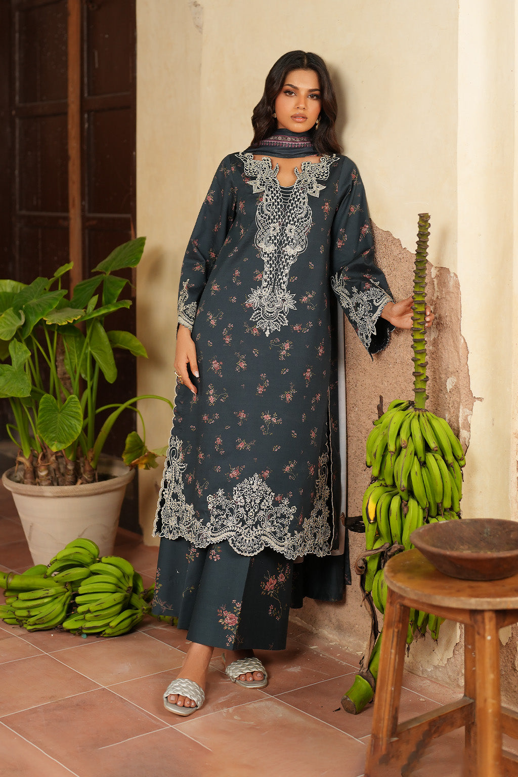 Iznik | Winter 25 | IPF-12 - Official Iznik stockist in UK - Sakeena London