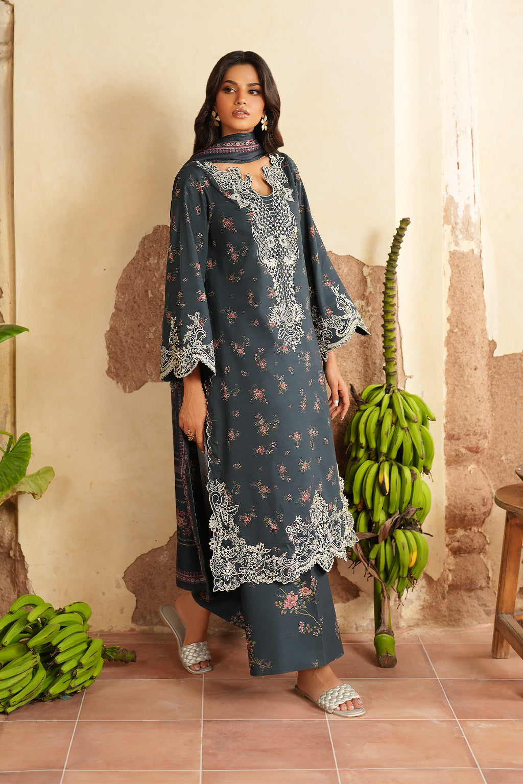 Iznik | Winter 25 | IPF-12 - Official Iznik stockist in UK - Sakeena London