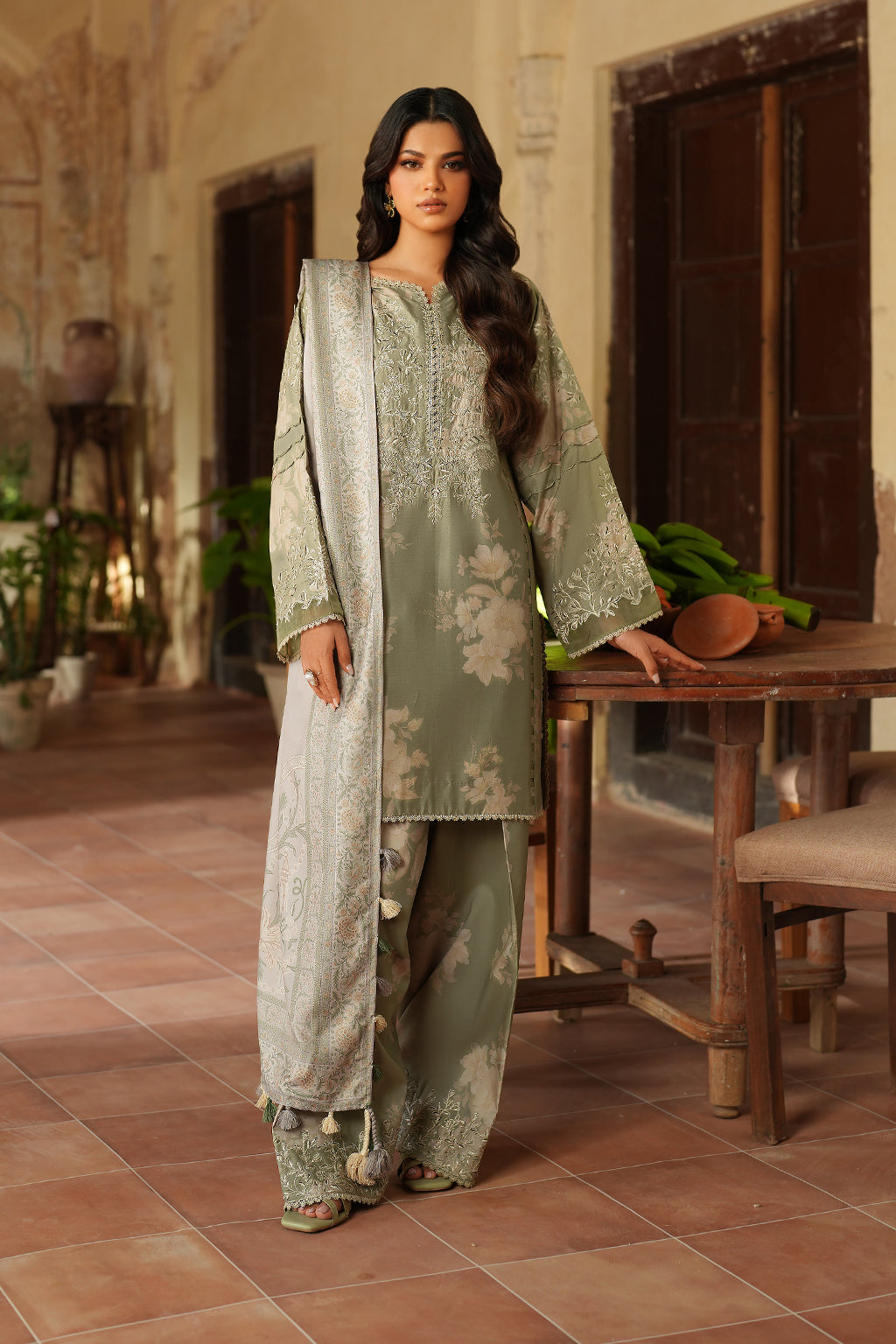 Iznik | Winter 25 | IPF-08 - Official Iznik stockist in UK - Sakeena London