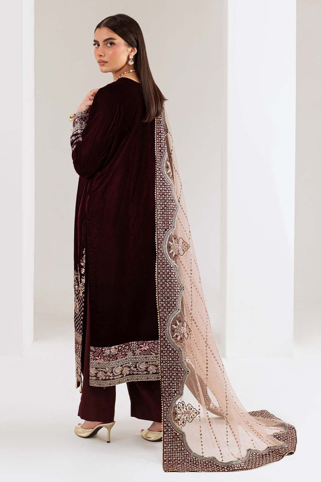 Nureh | Maya Velvet | NW-110 - Official Nureh stockist in UK - Sakeena London