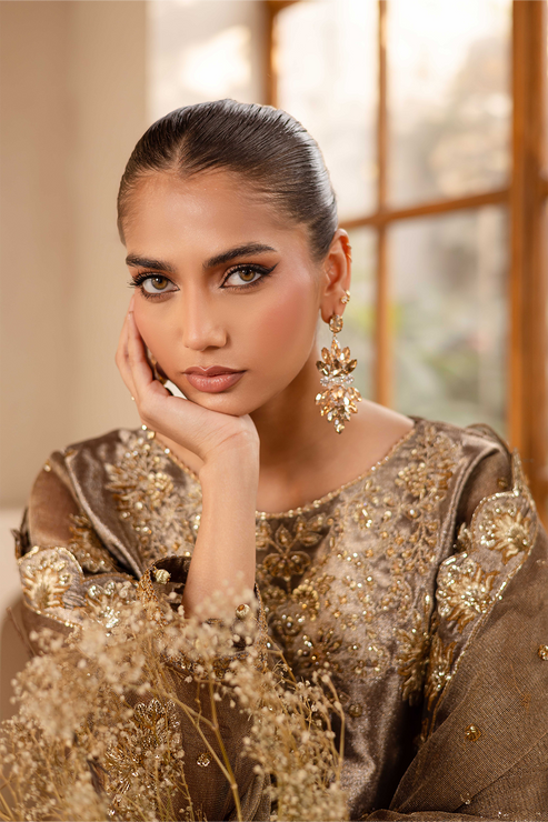 Emaan Adeel | Noore Festive Formals | RAVEEN - Official Emaan Adeel stockist in UK - Sakeena London