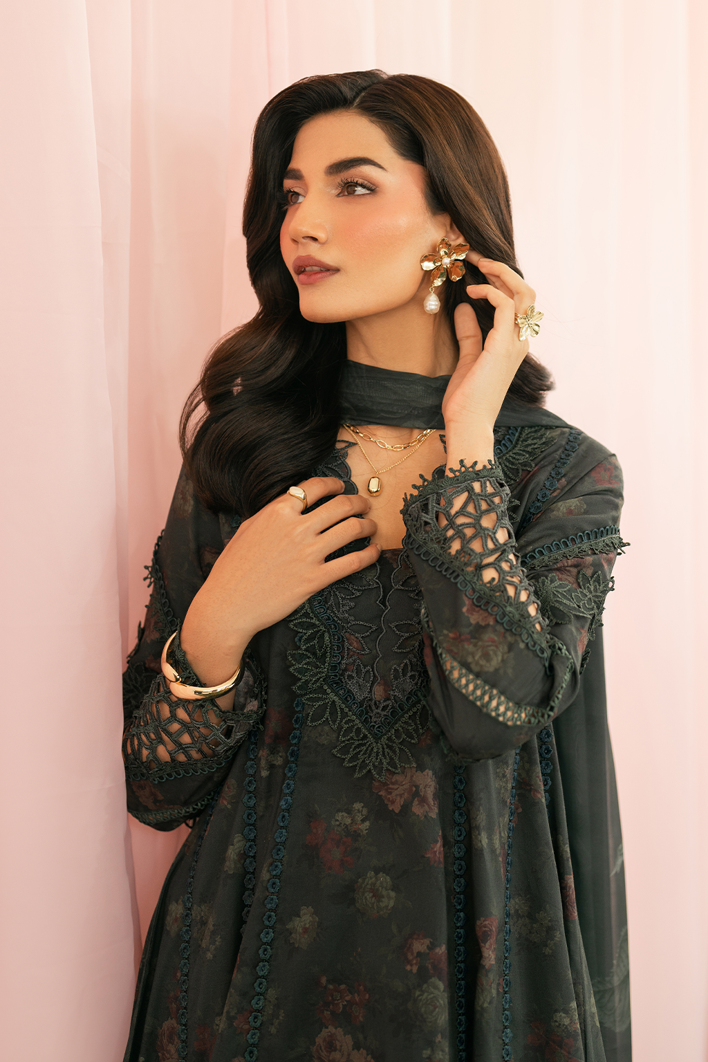 Iznik | Festive Edition | IFE-08 - Official Iznik stockist in UK - Sakeena London