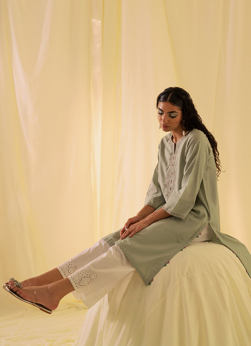 Image | Spring Basics 25 | IJSE-213804-12499 - Official Image stockist in UK - Sakeena London