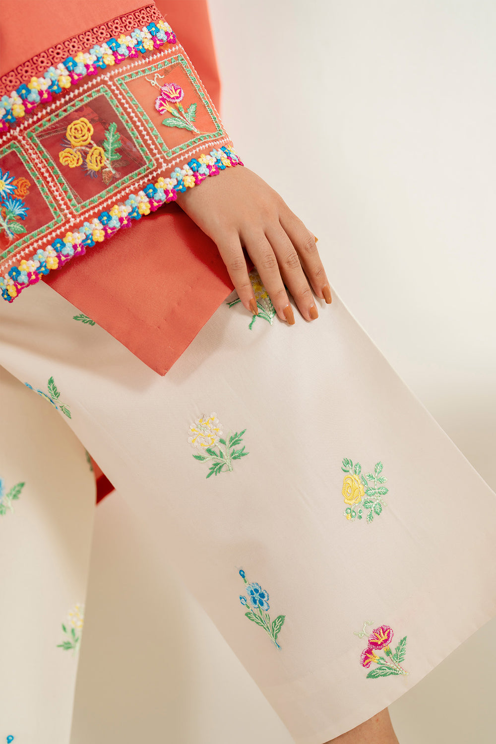 Farasha | Thread Lines Embroidered | Suncharm Glow - Official Farasha stockist in UK - Sakeena London