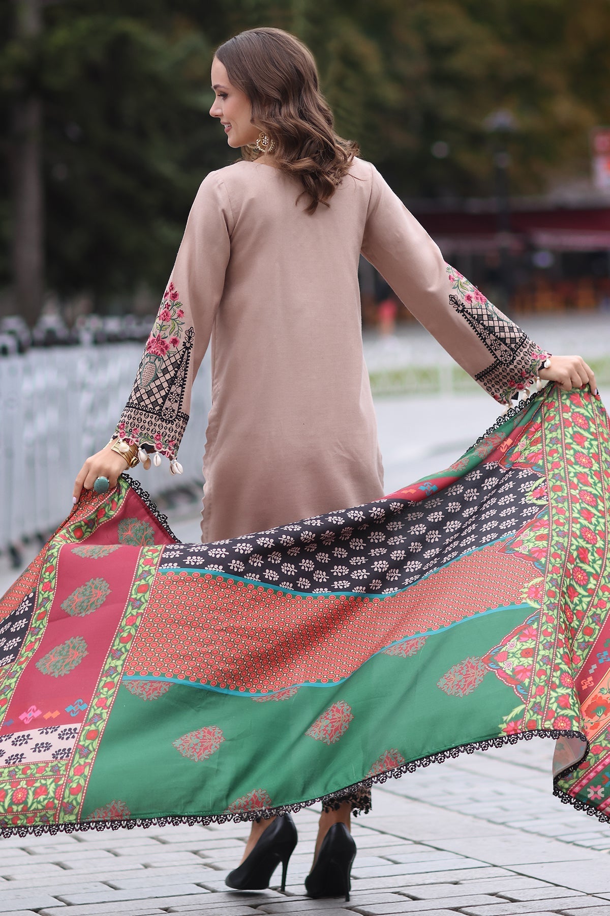 Charizma | Poshima Shawl | PS4-07 - Official Charizma stockist in UK - Sakeena London