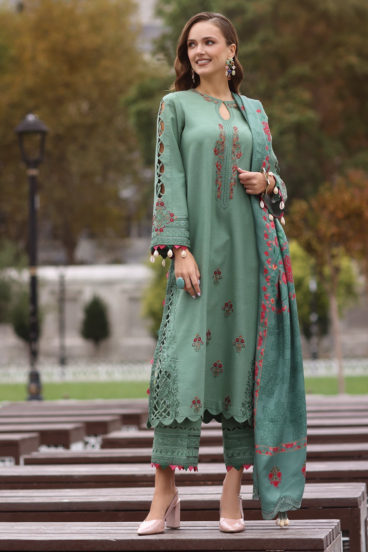 Charizma | Poshima Shawl | PS4-06 - Official Charizma stockist in UK - Sakeena London