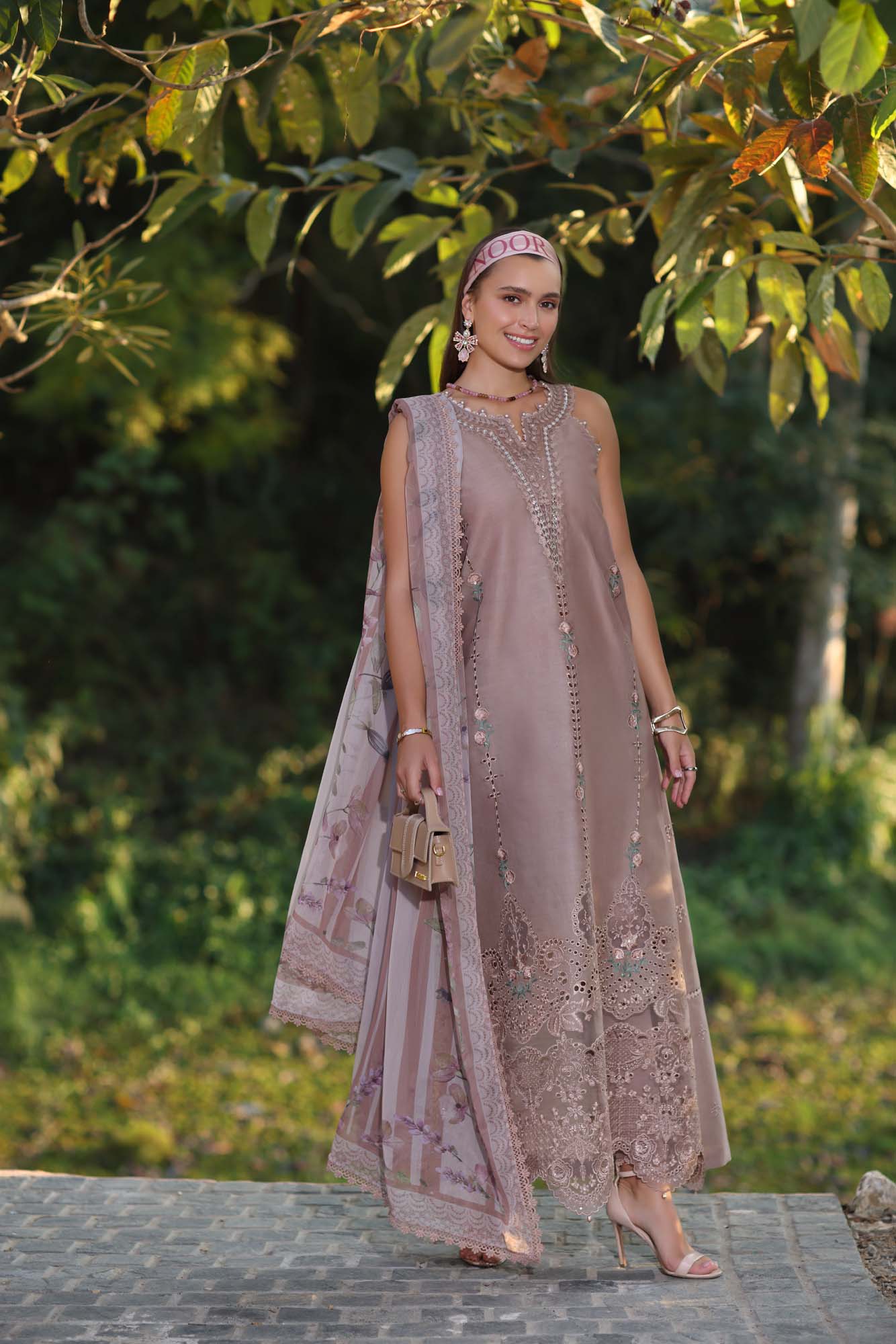 Noor by Saadia Asad | Luxe Chikankari 25 | D6-B - Official Noor by Saadia Asad stockist in UK - Sakeena London