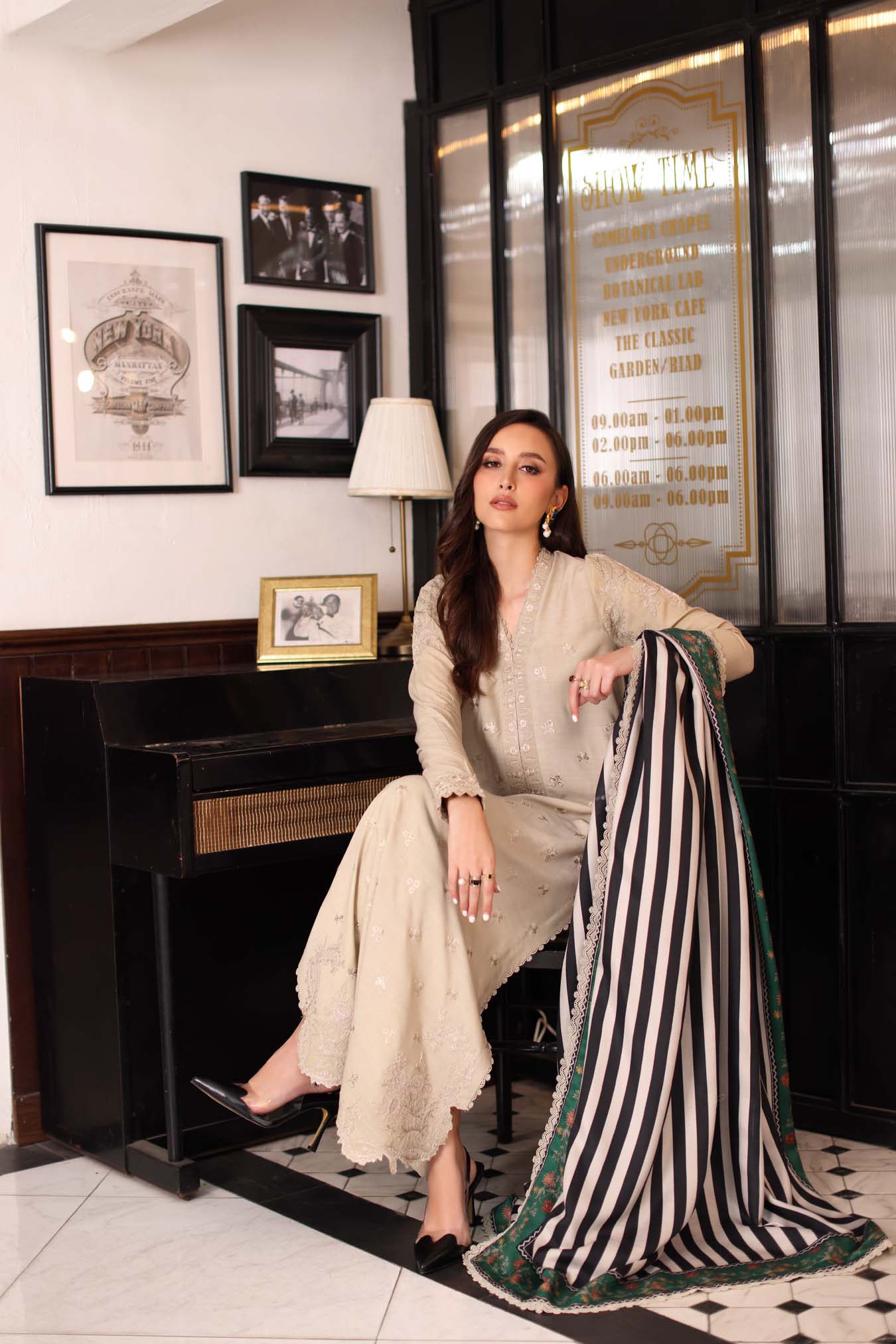 Saadia Asad | Winter Printkhaas 25 | D1 - B - Official Saadia Asad stockist in UK - Sakeena London