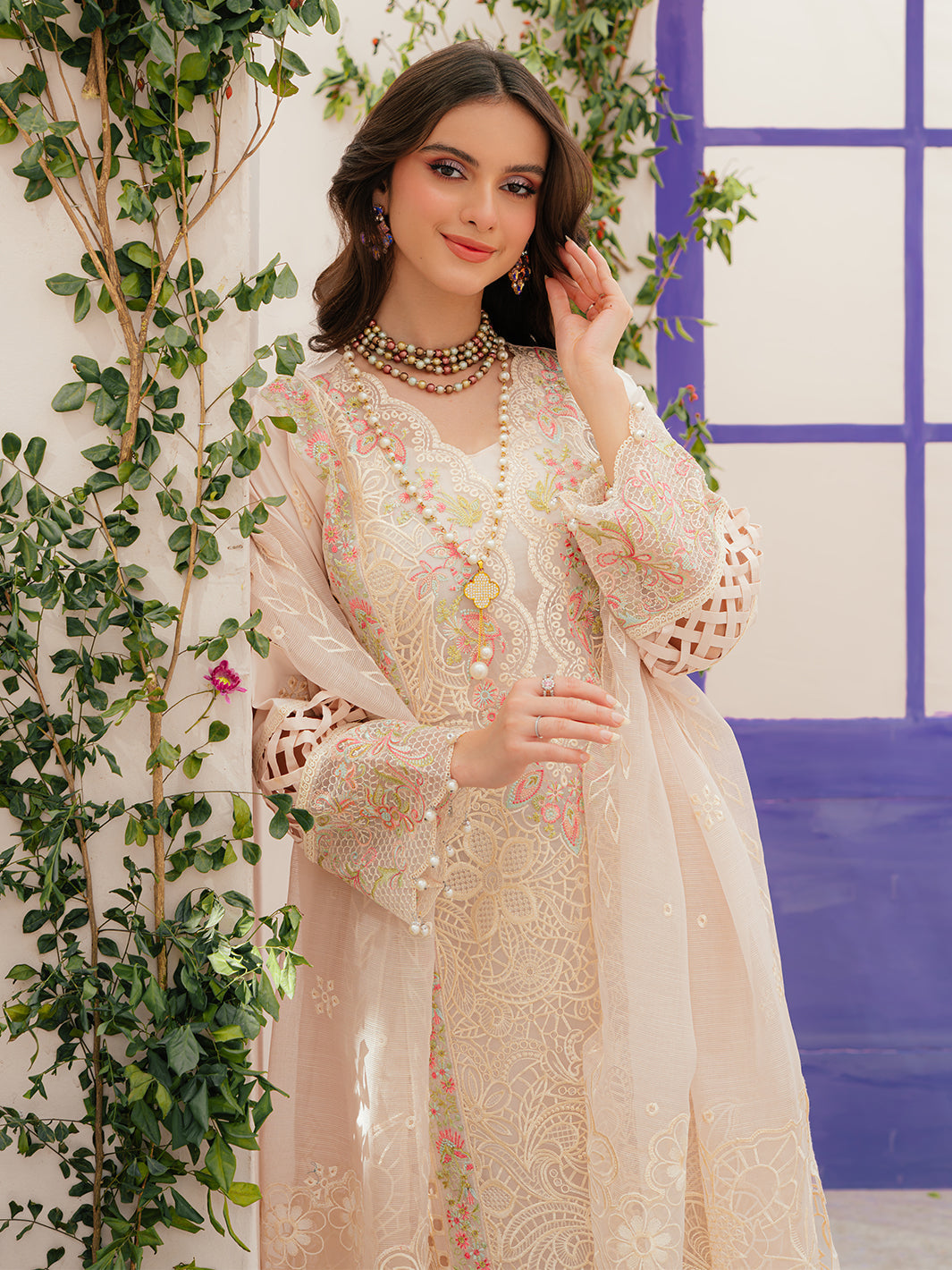 Mahnur | Allenura Luxury Lawn 24 | ALLORA - Official Mahnur stockist in UK - Sakeena London