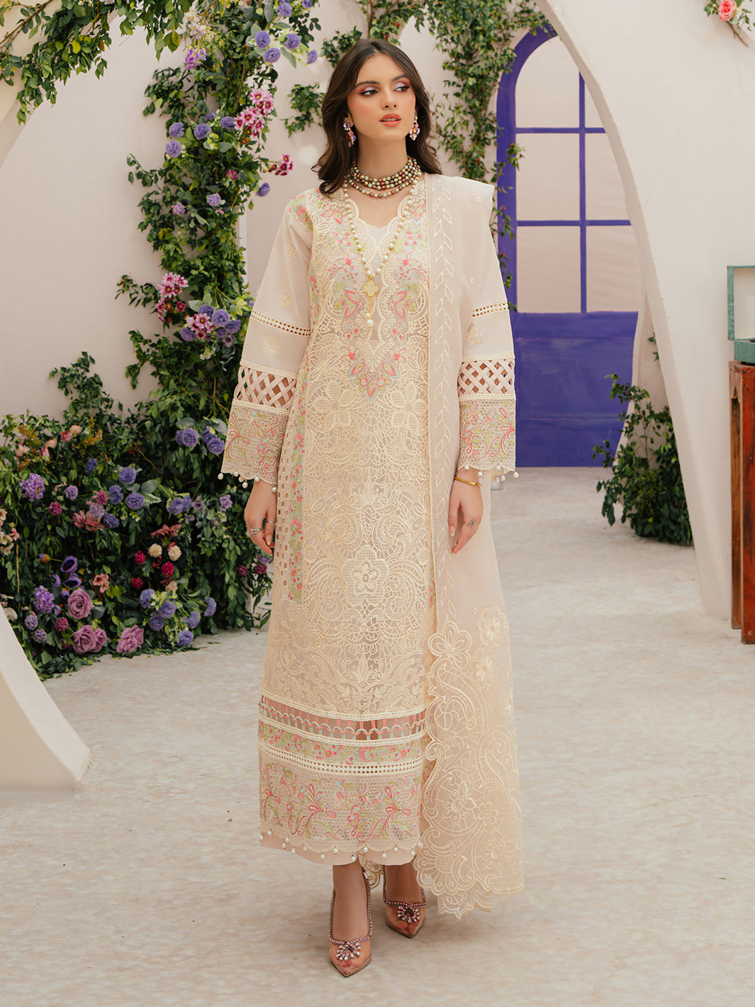 Mahnur | Allenura Luxury Lawn 24 | ALLORA - Official Mahnur stockist in UK - Sakeena London