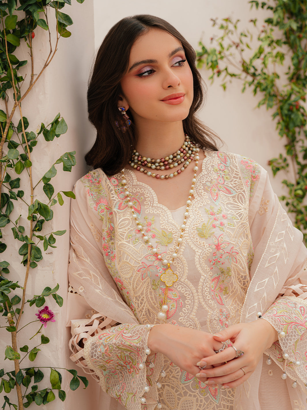 Mahnur | Allenura Luxury Lawn 24 | ALLORA - Official Mahnur stockist in UK - Sakeena London