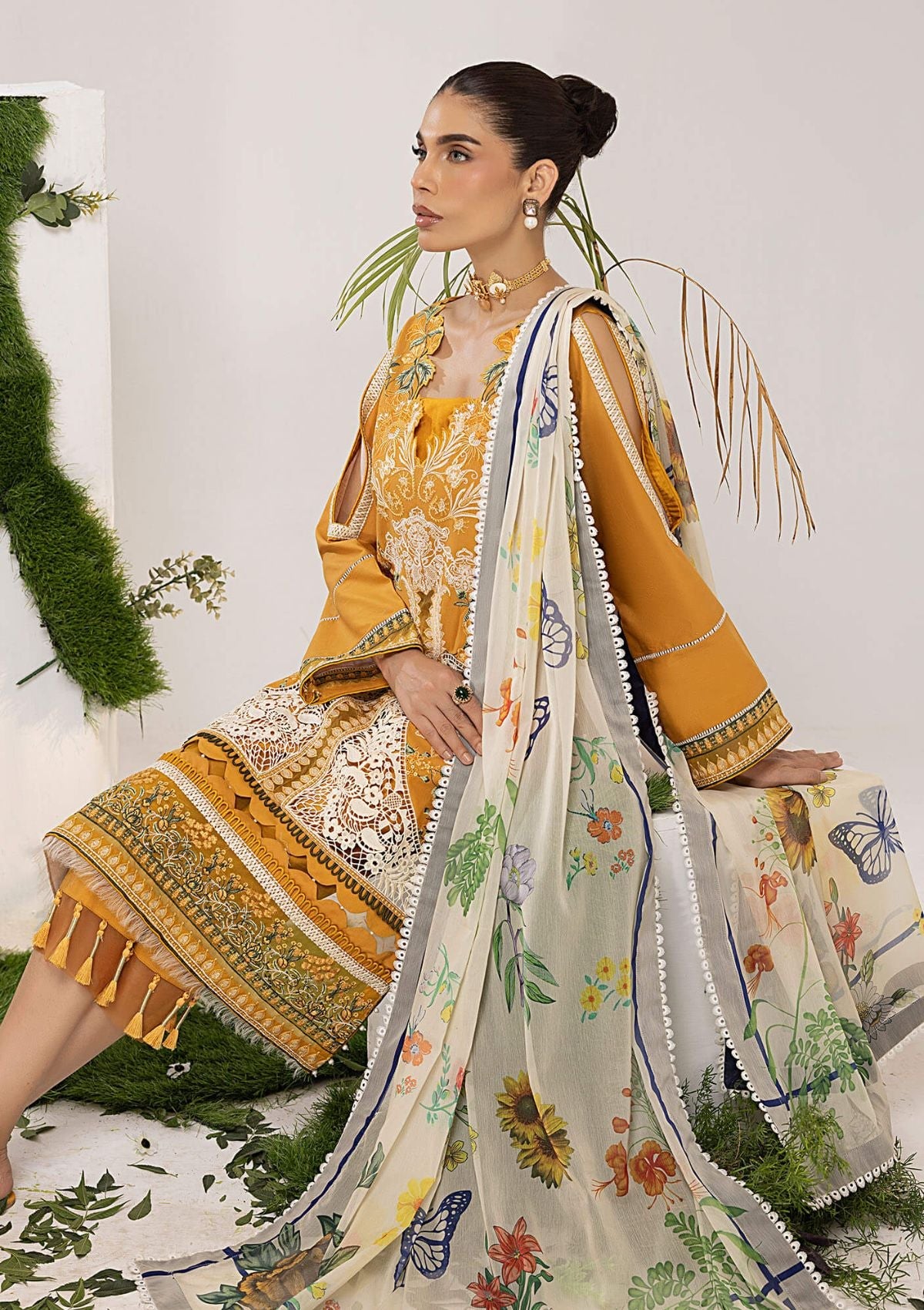 Lawn Collection - Asifa & Nabeel - Aleyna - V02 - LYRA (ALV-12)