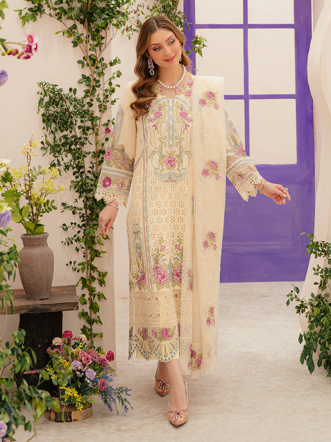 Mahnur | Allenura Luxury Lawn 24 | AMOUR - Official Mahnur stockist in UK - Sakeena London