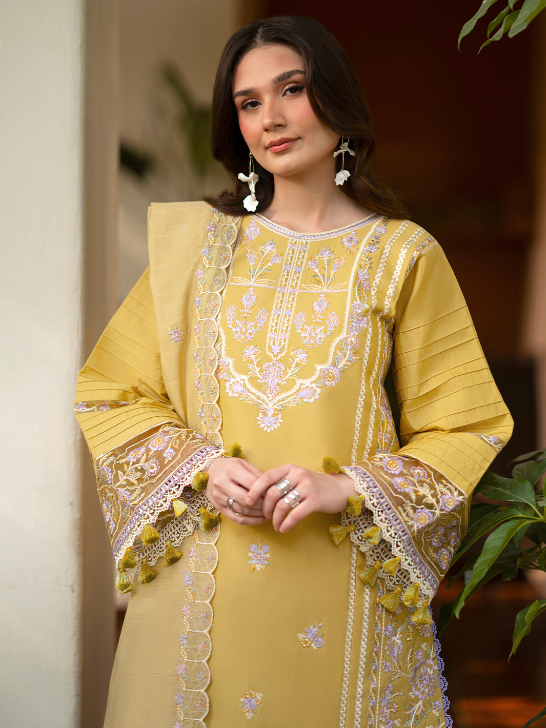 Mahnur | Angan Embroidered Lawn 26 | AN-003