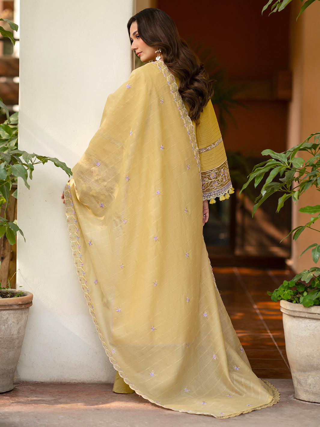 Mahnur | Angan Embroidered Lawn 26 | AN-003
