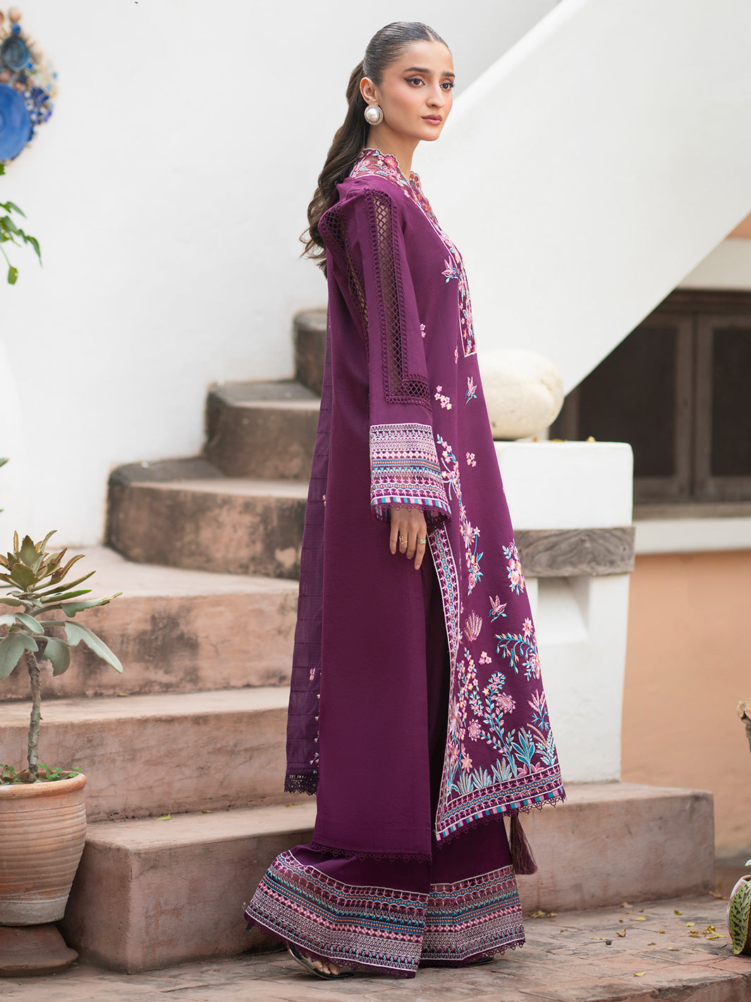 Mahnur | Angan Embroidered Lawn 26 | AN-008