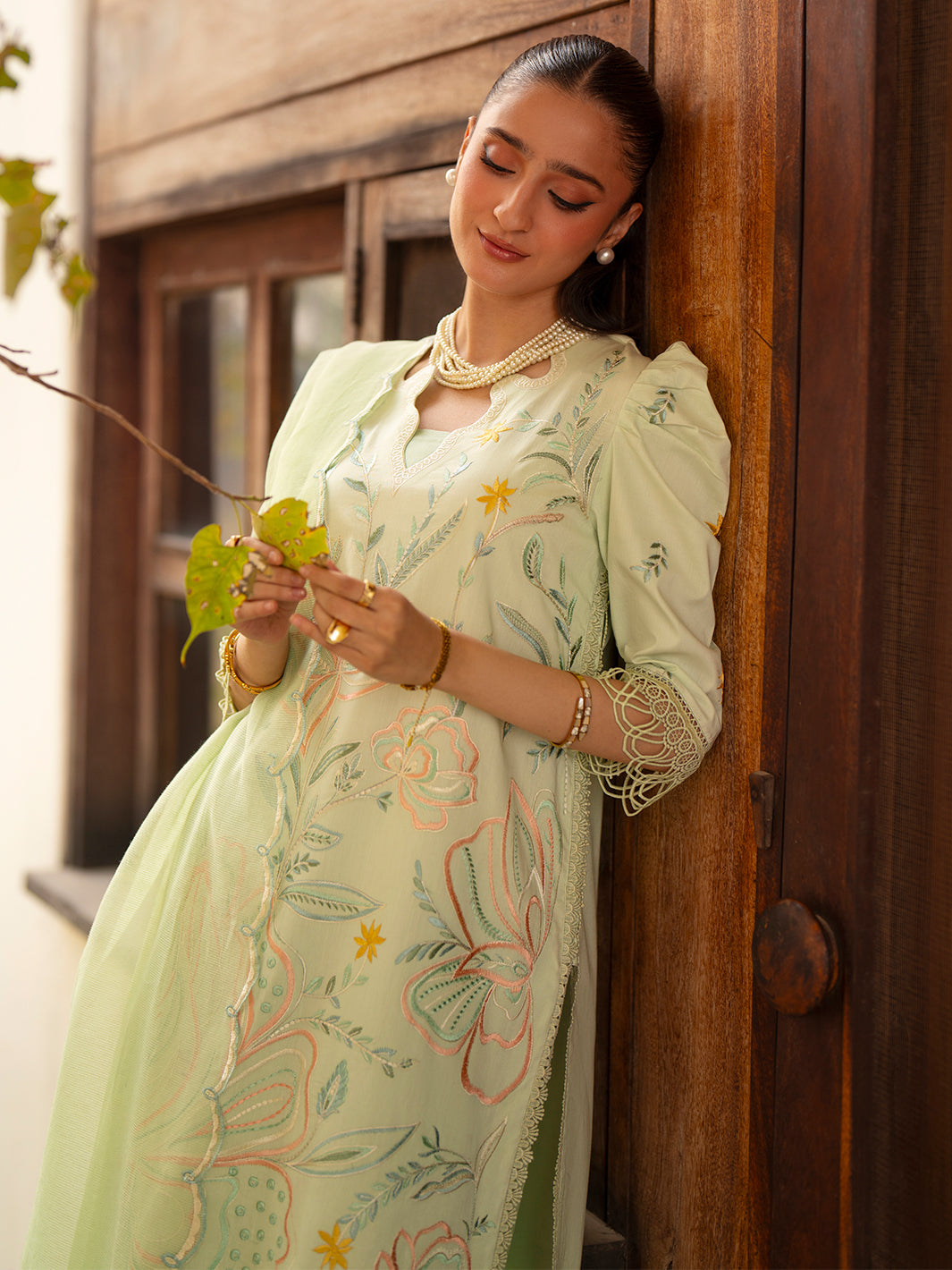 Mahnur | Angan Embroidered Lawn 26 | AN-012