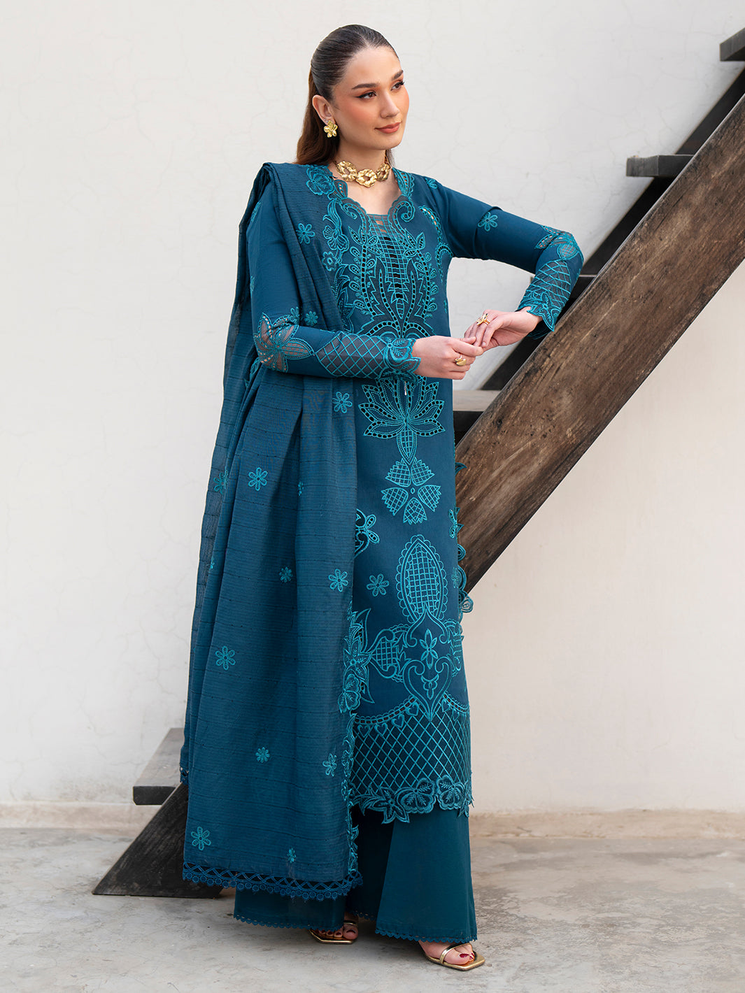 Mahnur | Angan Embroidered Lawn 26 | AN-014