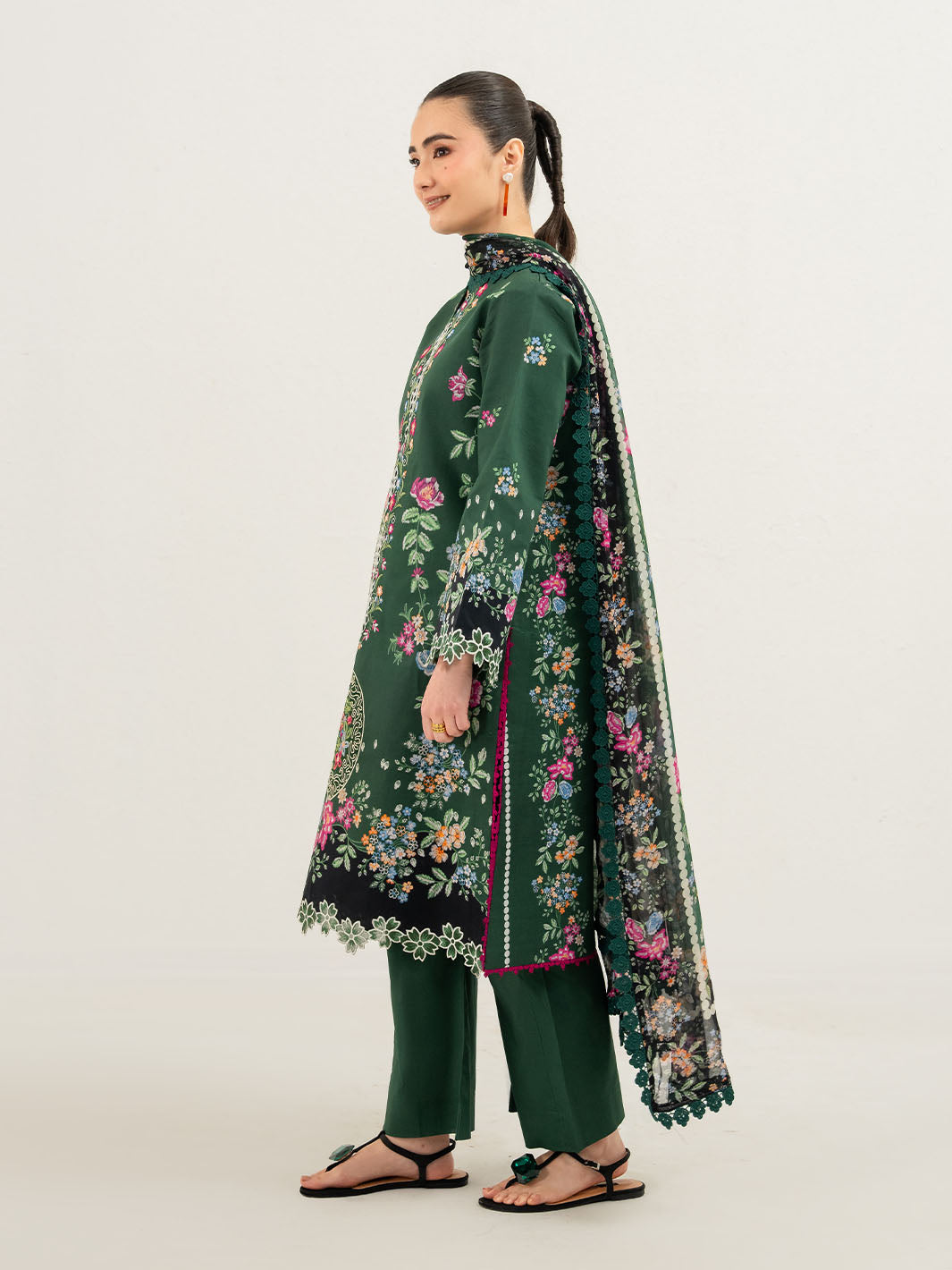 Mahnur | Anaya Lawn | ANA-002