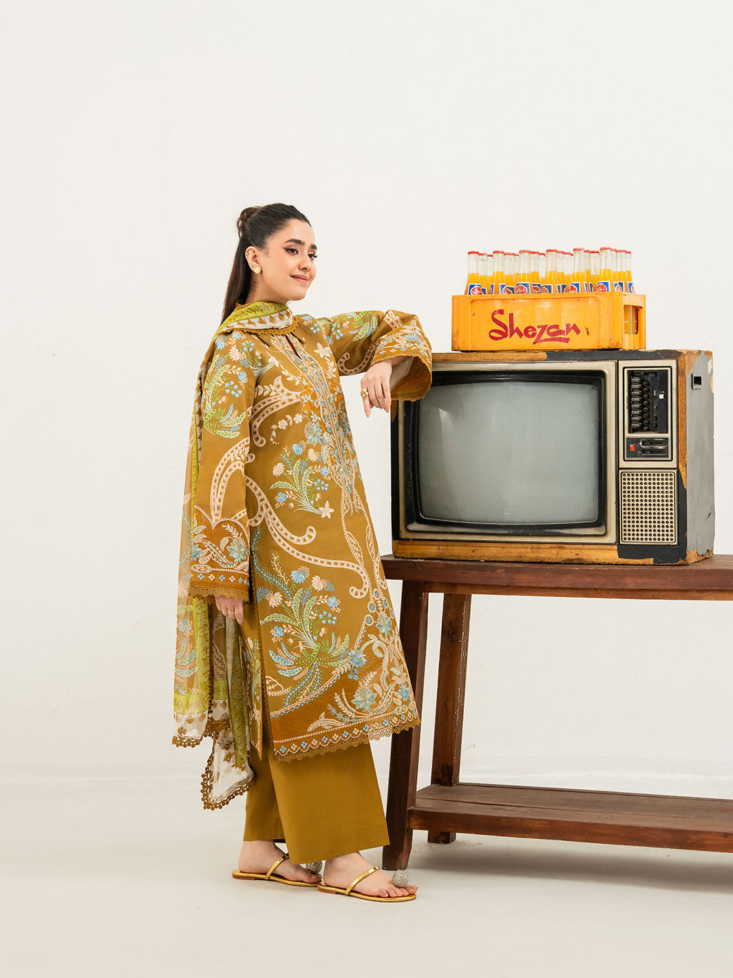 Mahnur | Anaya Lawn | ANA-003
