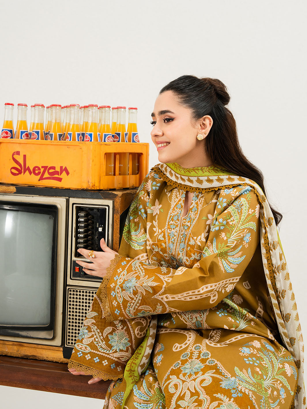 Mahnur | Anaya Lawn | ANA-003
