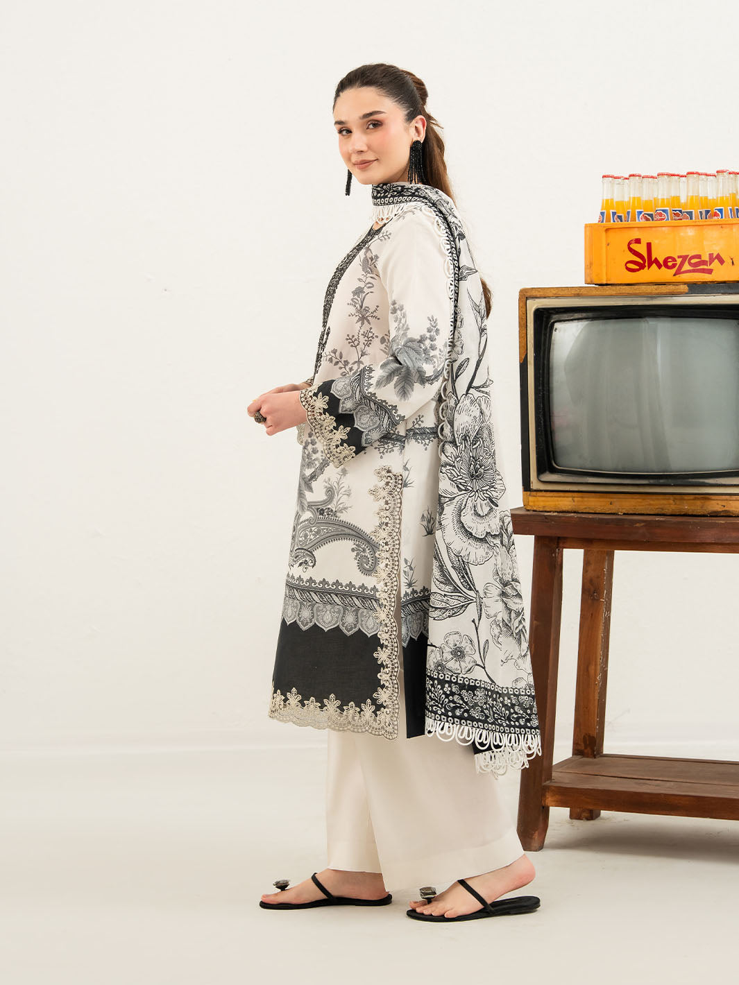 Mahnur | Anaya Lawn | ANA-005