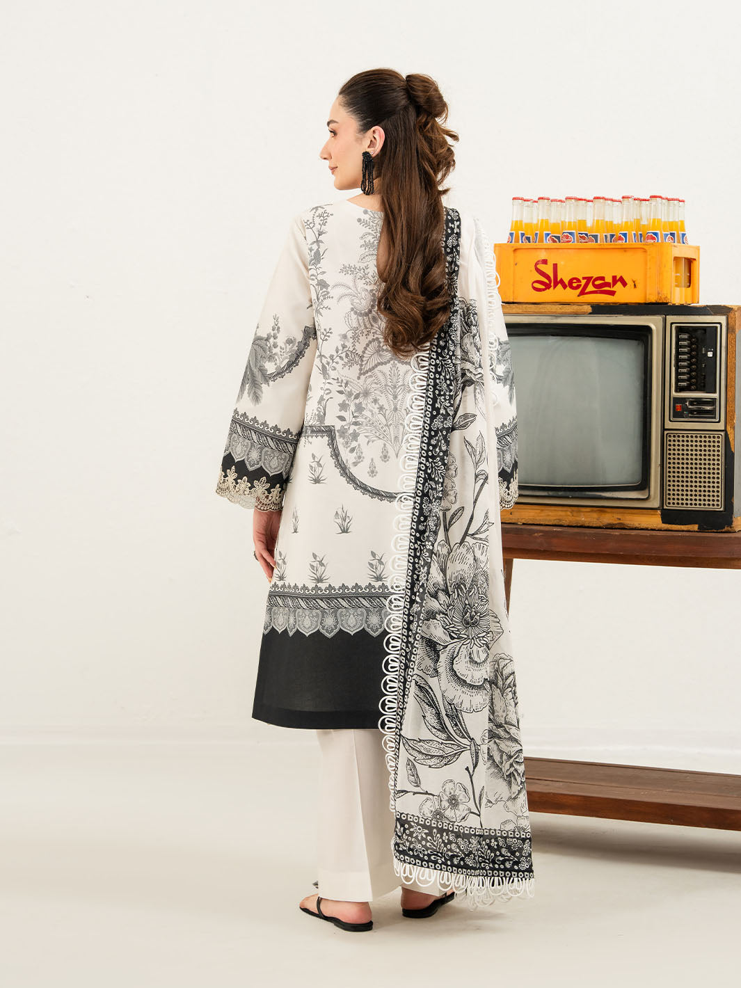 Mahnur | Anaya Lawn | ANA-005