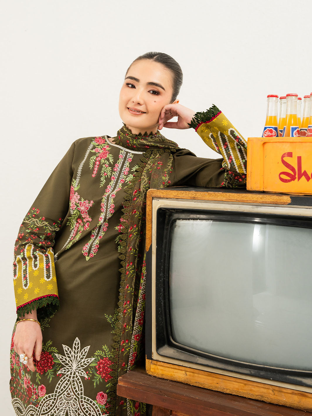 Mahnur | Anaya Lawn | ANA-007