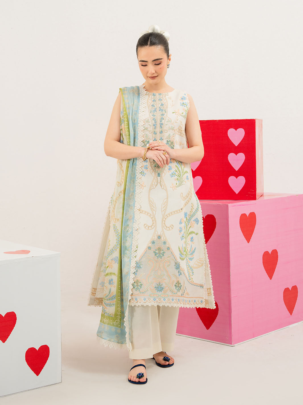 Mahnur | Anaya Lawn | ANA-010