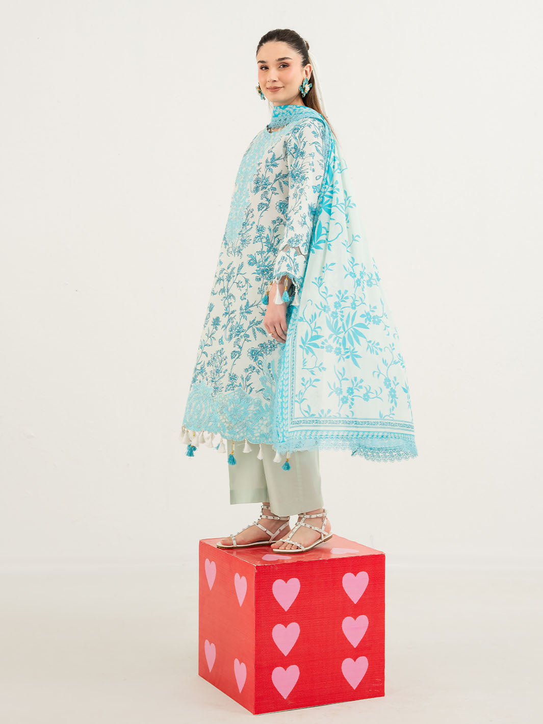 Mahnur | Anaya Lawn | ANA-014