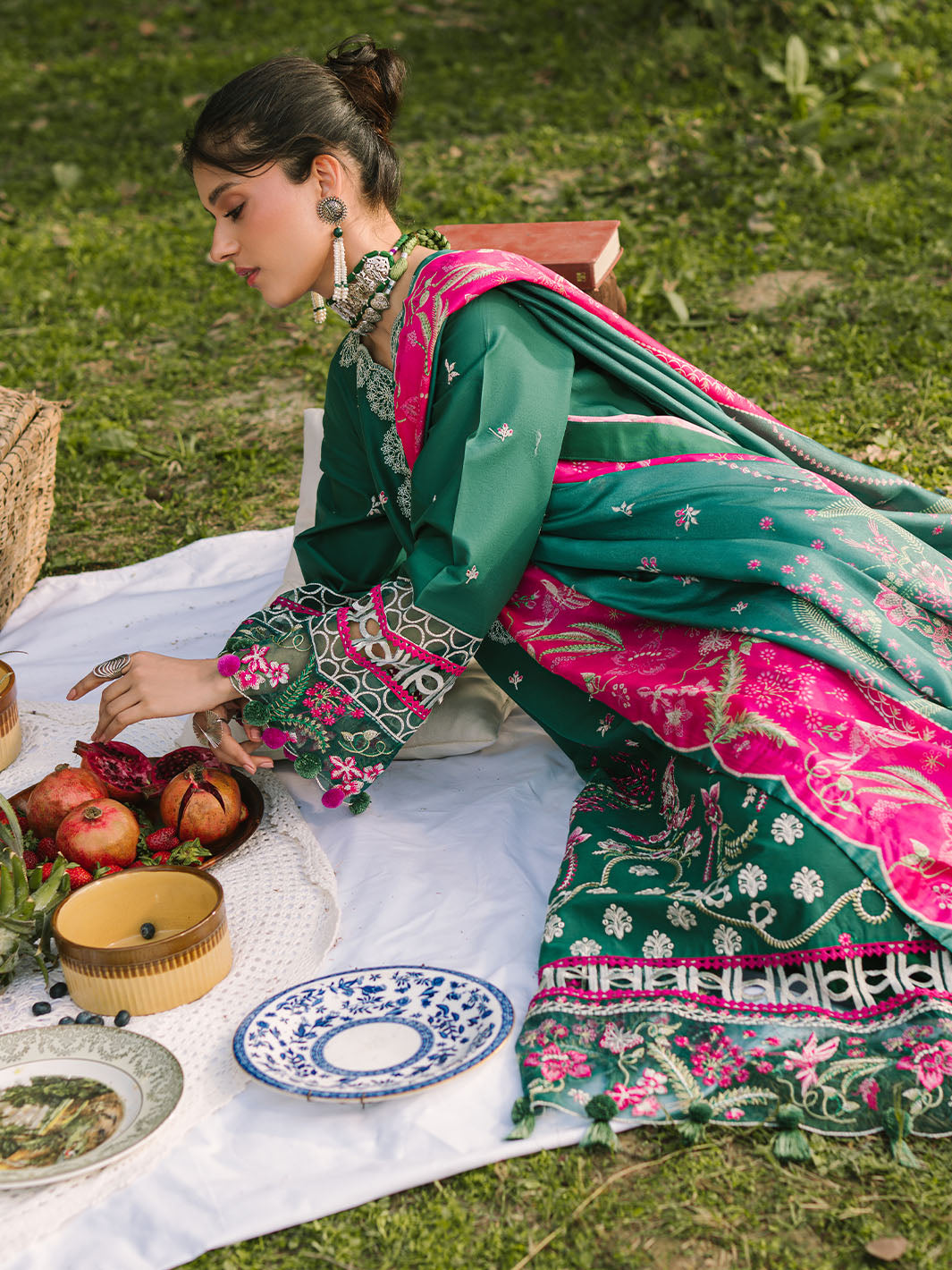 Mahnur | Dahlia Luxury Lawn 25 | Ara - Official Mahnur stockist in UK - Sakeena London