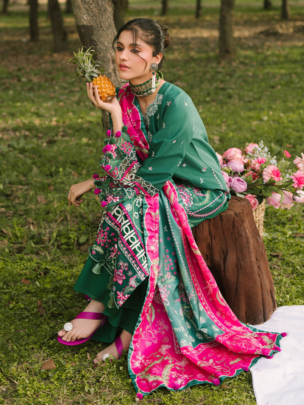 Mahnur | Dahlia Luxury Lawn 25 | Ara - Official Mahnur stockist in UK - Sakeena London
