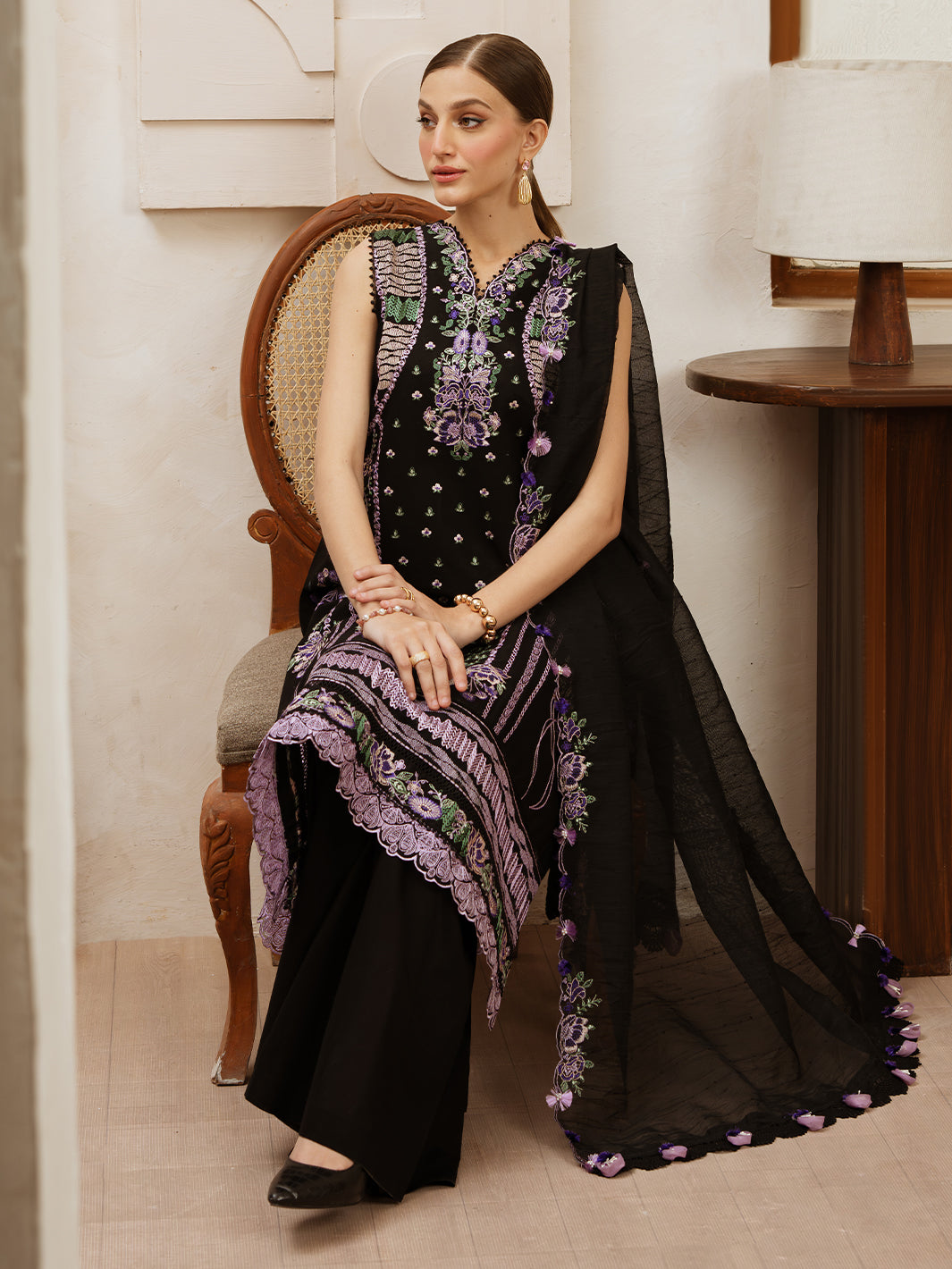 Mahnur | Florence Luxury Lawn 25 | AALEEN - Official Mahnur stockist in UK - Sakeena London