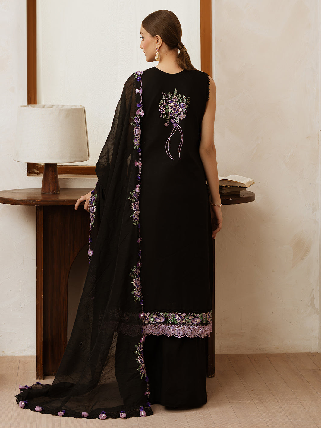 Mahnur | Florence Luxury Lawn 25 | AALEEN - Official Mahnur stockist in UK - Sakeena London