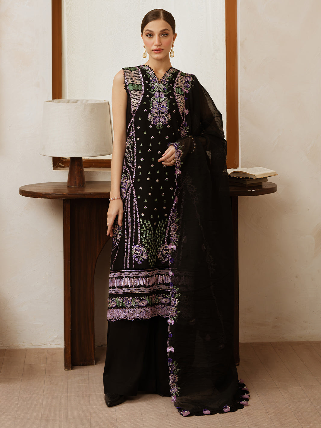 Mahnur | Florence Luxury Lawn 25 | AALEEN - Official Mahnur stockist in UK - Sakeena London