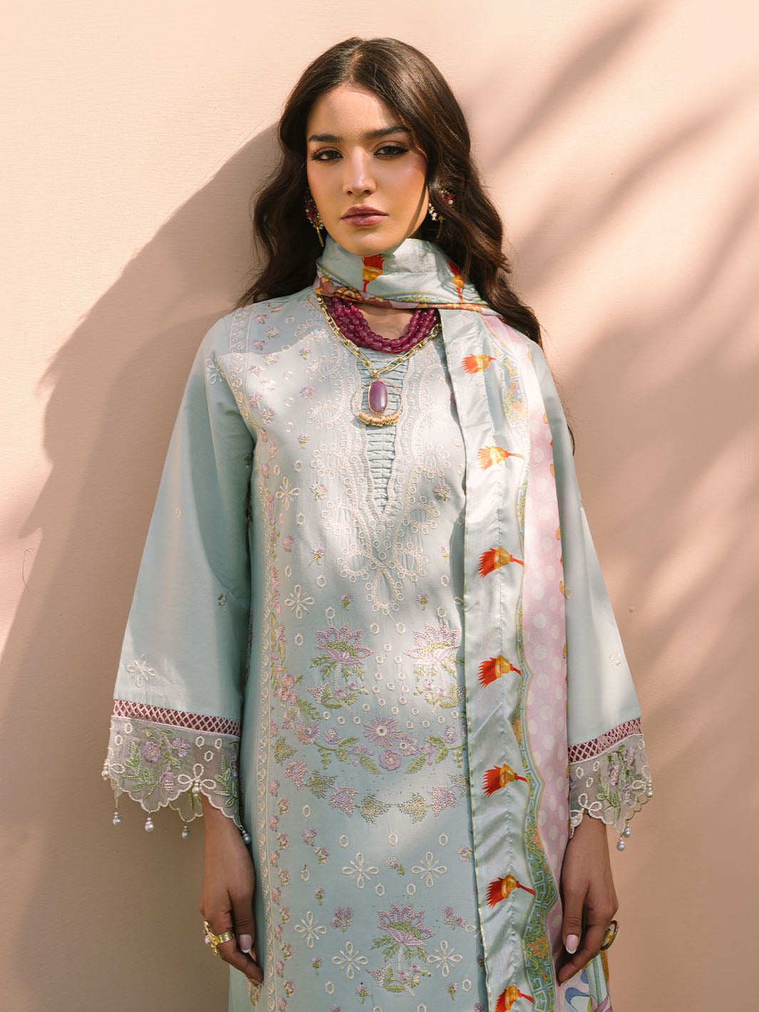Mahnur | Dahlia Luxury Lawn 25 | Advina - Official Mahnur stockist in UK - Sakeena London