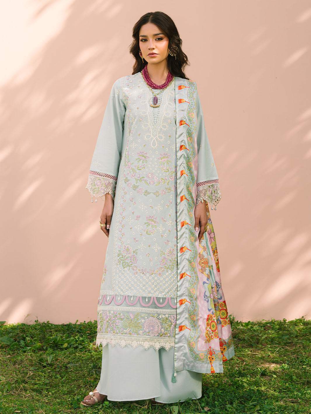 Mahnur | Dahlia Luxury Lawn 25 | Advina - Official Mahnur stockist in UK - Sakeena London