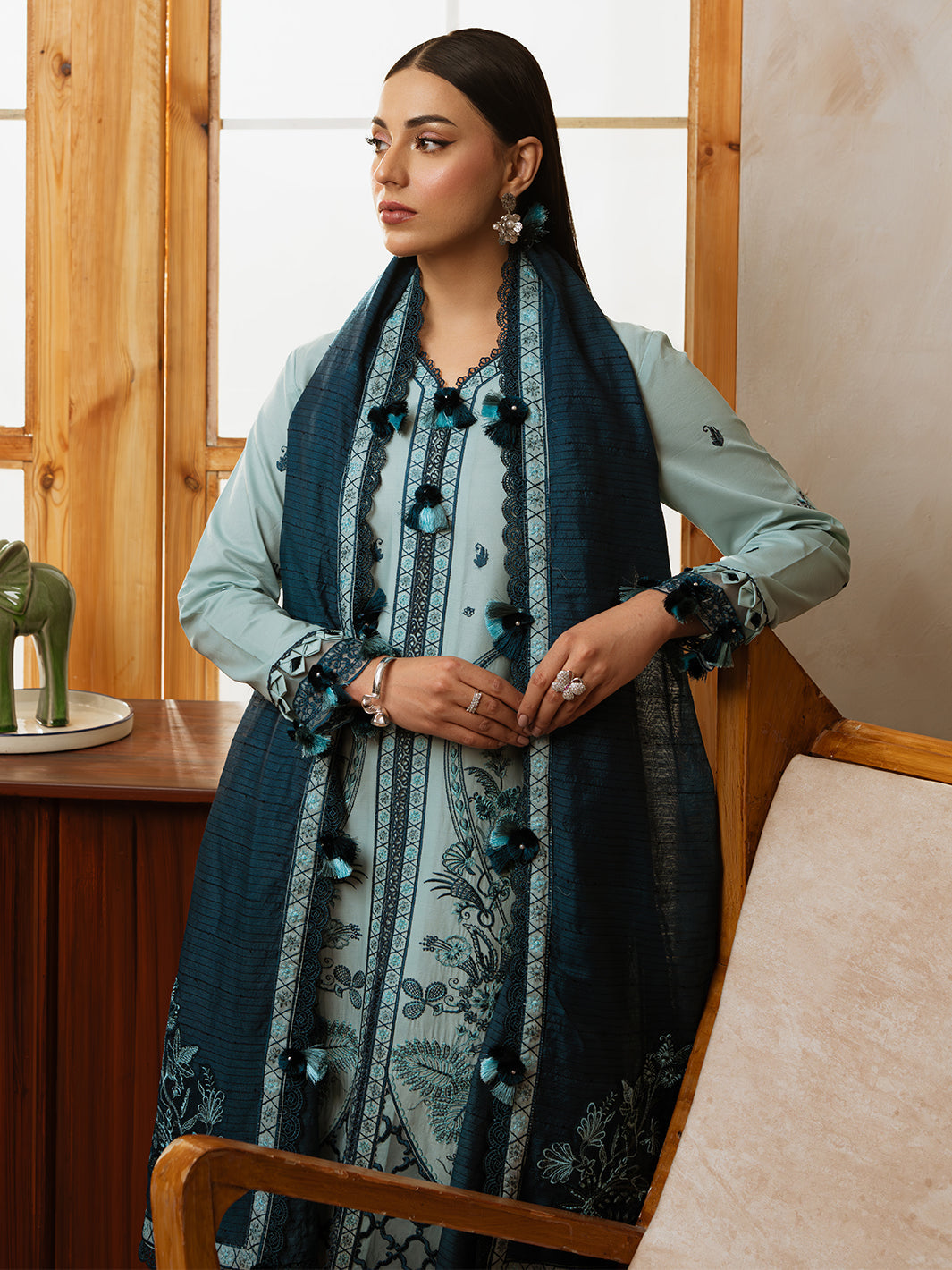 Mahnur | Florence Luxury Lawn 25 | AIYLEEN - Official Mahnur stockist in UK - Sakeena London