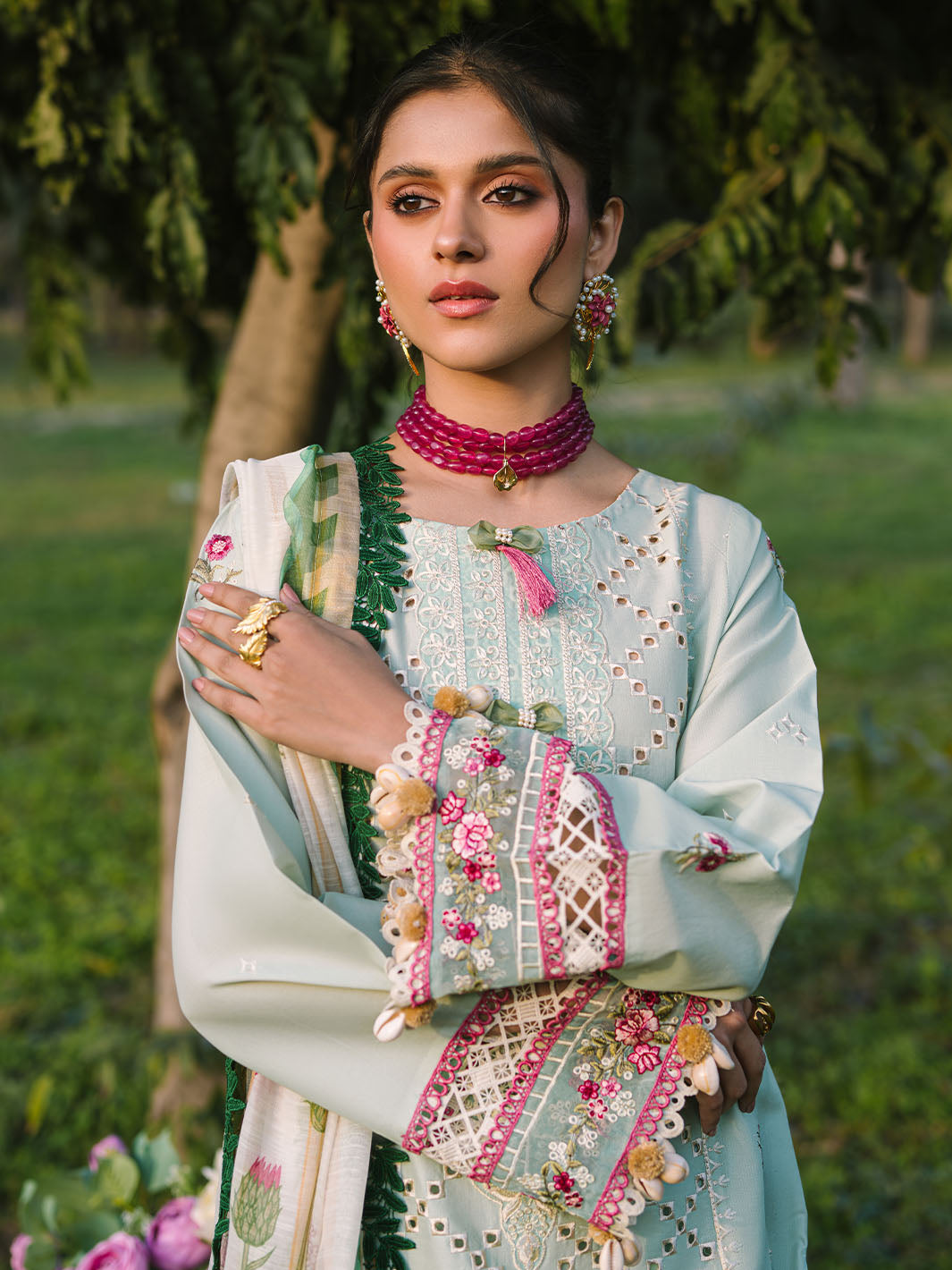 Mahnur | Dahlia Luxury Lawn 25 | Ana - Official Mahnur stockist in UK - Sakeena London