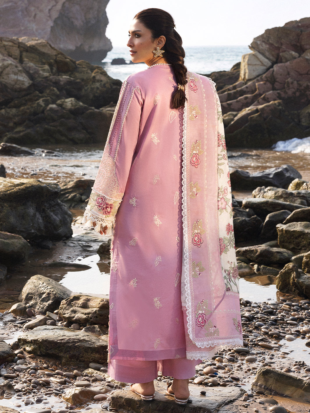 Mahnur | Sirena Luxury Lawn 25 | Aria - Official Mahnur stockist in UK - Sakeena London