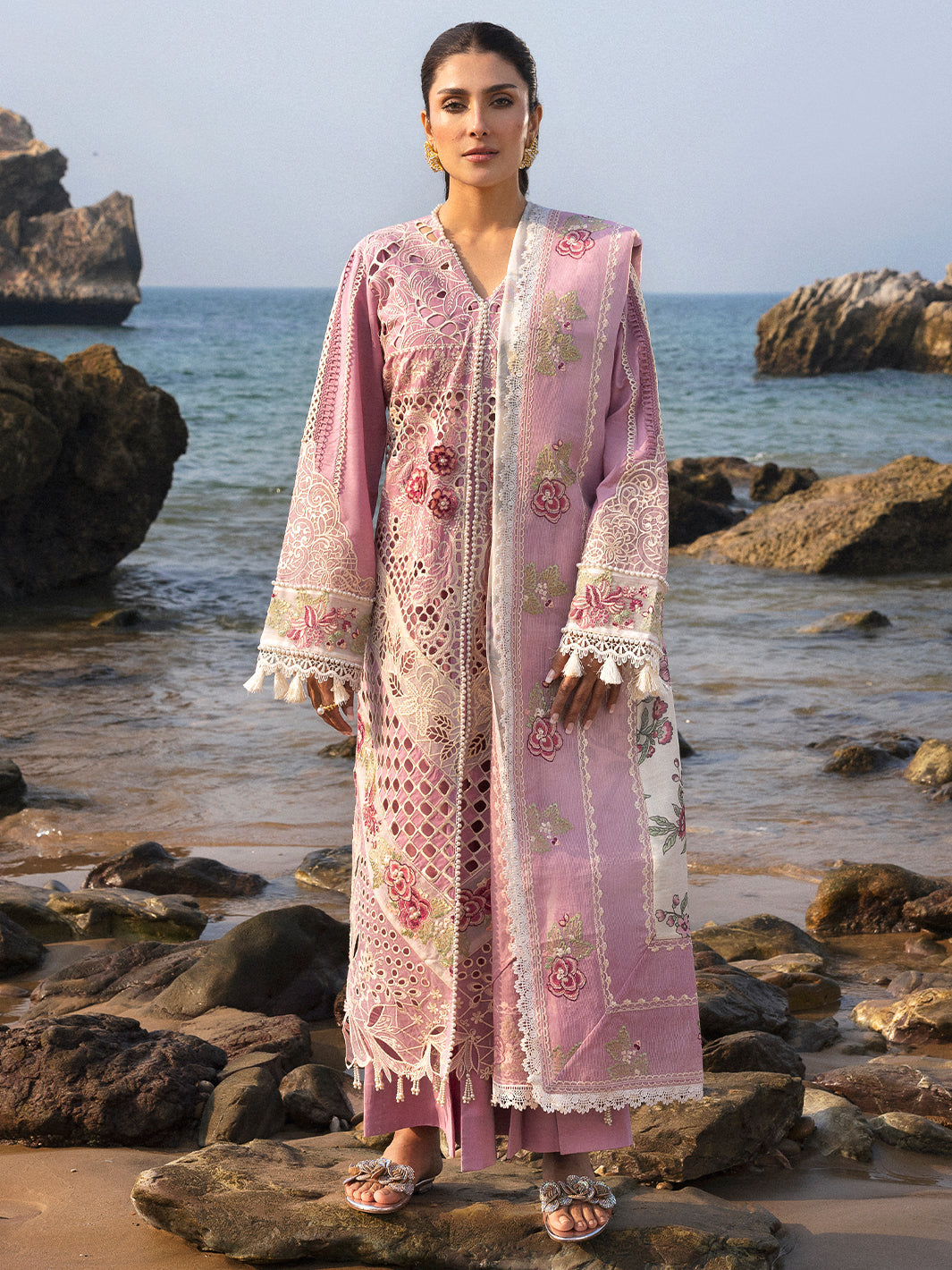 Mahnur | Sirena Luxury Lawn 25 | Aria - Official Mahnur stockist in UK - Sakeena London