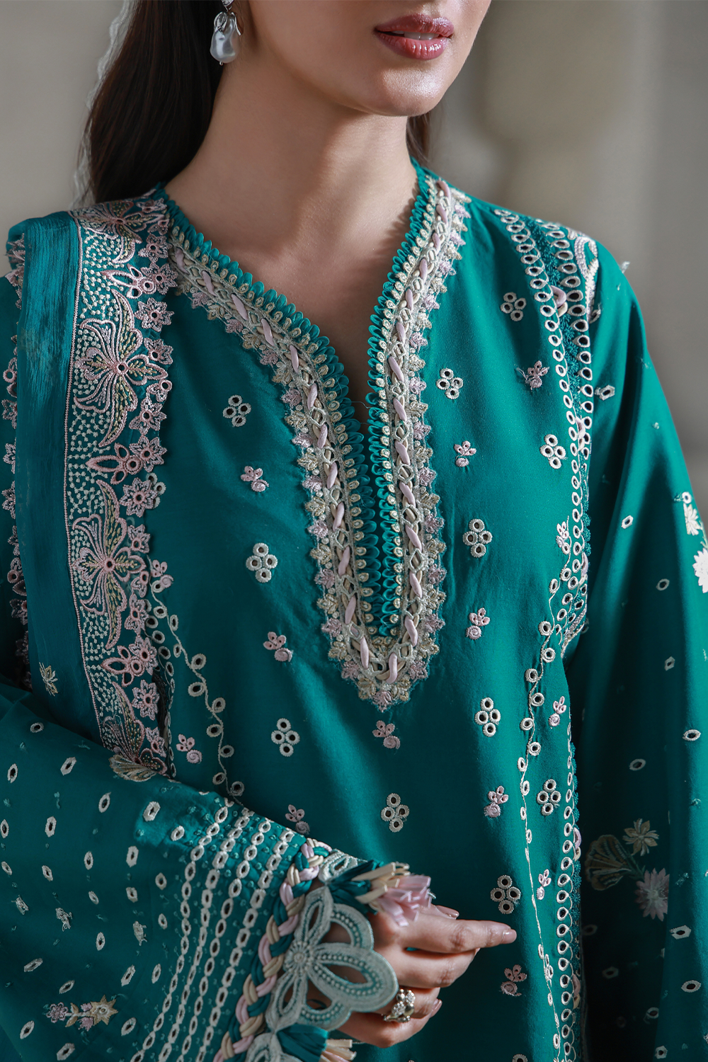 Aabyaan | Saagar Luxury Festive Lawn 26 | AYZEL (AL-07)
