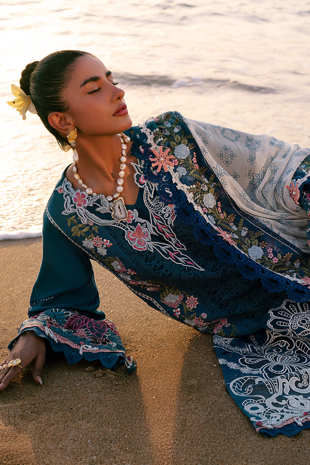 AJR Couture | Dastan Luxury Lawn 25 | Aura - Official AJR Couture stockist in UK - Sakeena London