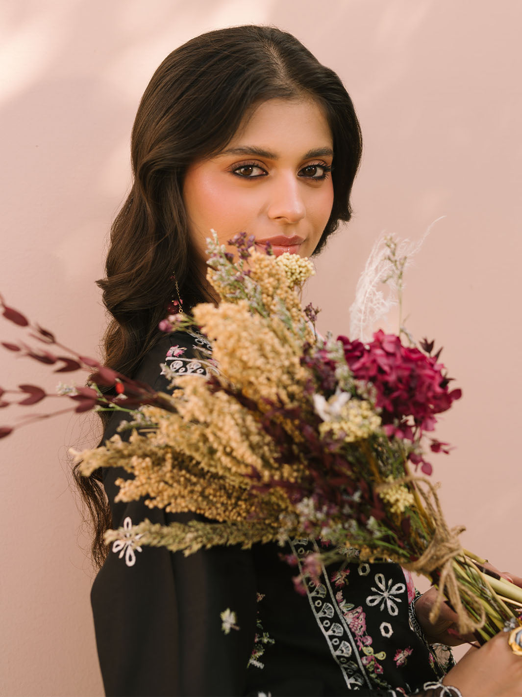 Mahnur | Dahlia Luxury Lawn 25 | Aurora - Official Mahnur stockist in UK - Sakeena London