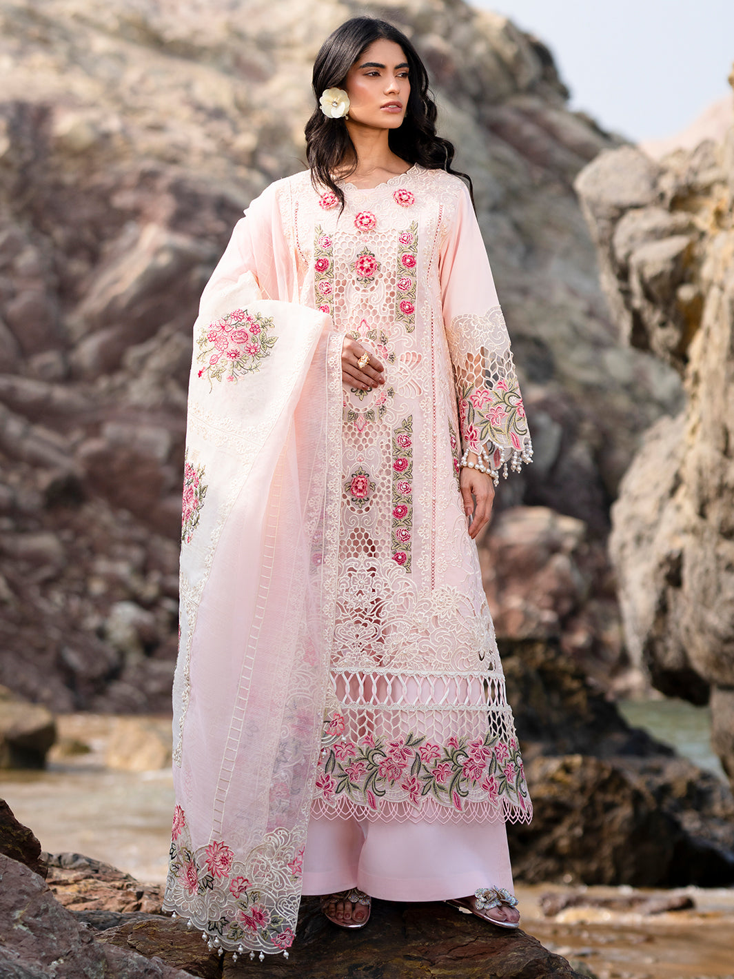 Mahnur | Sirena Luxury Lawn 25 | Azalea - Official Mahnur stockist in UK - Sakeena London