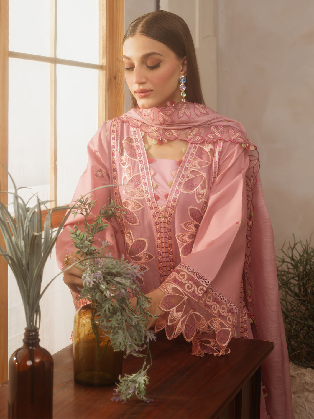 Mahnur | Florence Luxury Lawn 25 | AZMEY - Official Mahnur stockist in UK - Sakeena London