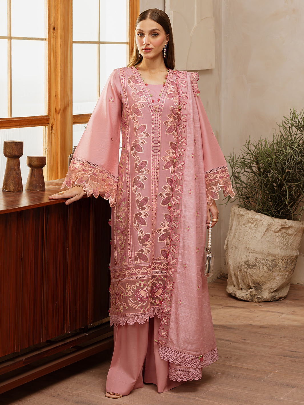 Mahnur | Florence Luxury Lawn 25 | AZMEY - Official Mahnur stockist in UK - Sakeena London