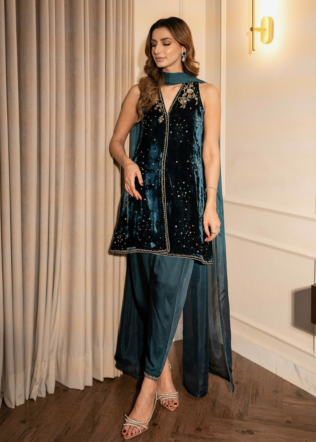 Mahum Asad | Voila Velvets | Sapphire - Official Mahum Asad stockist in UK - Sakeena London