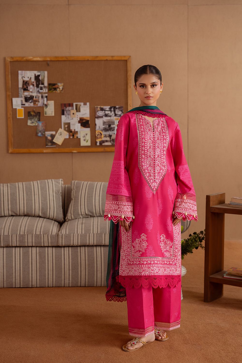 Saira Rizwan | Laanem Summer Lawn 25 | ELARA-A-SRL25-01 - Official Saira Rizwan stockist in UK - Sakeena London