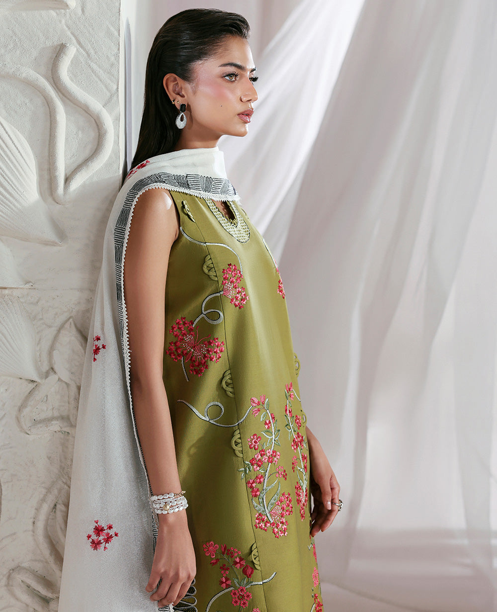 Republic Womenswear | Basics 25 | BP-213 - Official Republic Womenswear stockist in UK - Sakeena London